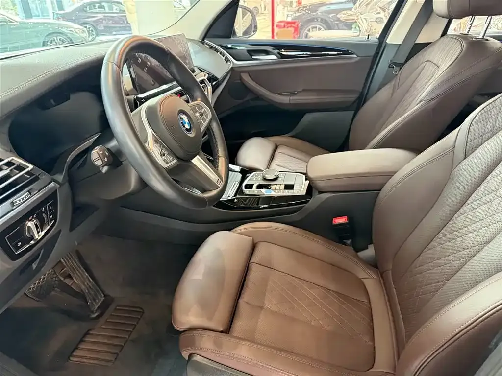 BMW iX3 — фото 4