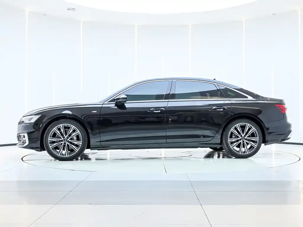 Audi A6L — фото 2