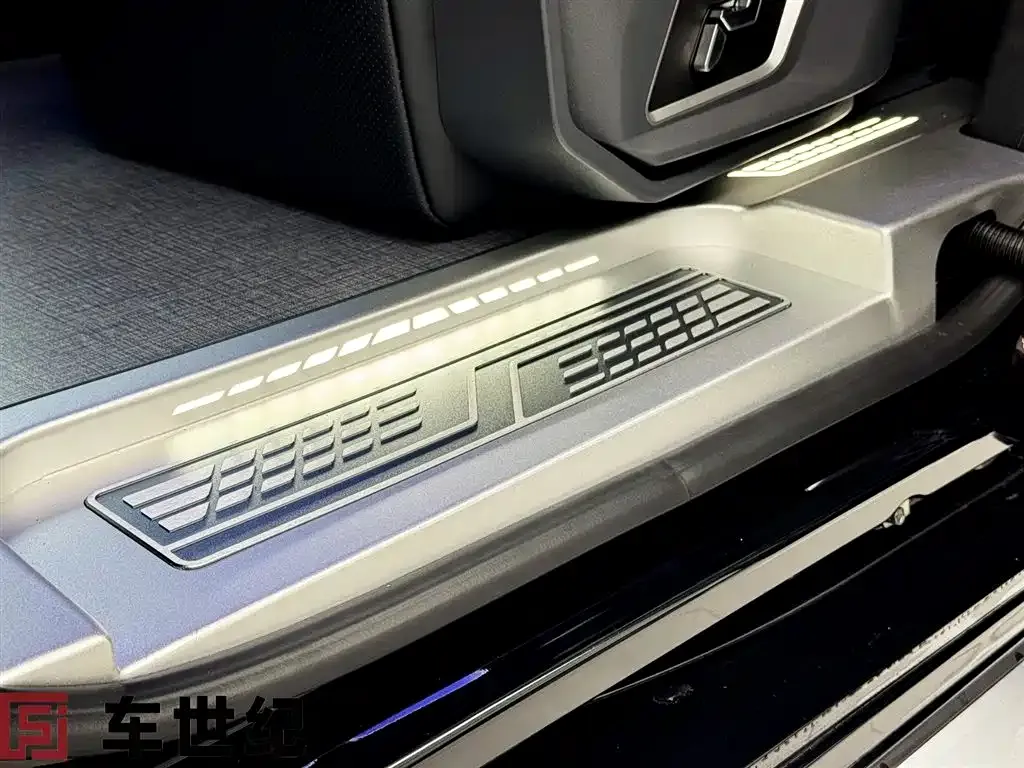 Toyota Granvia — фото 4