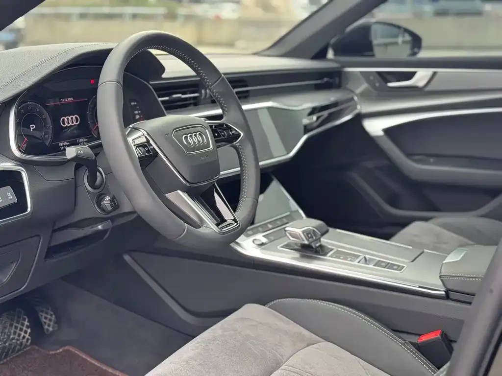 Audi A6L — фото 5