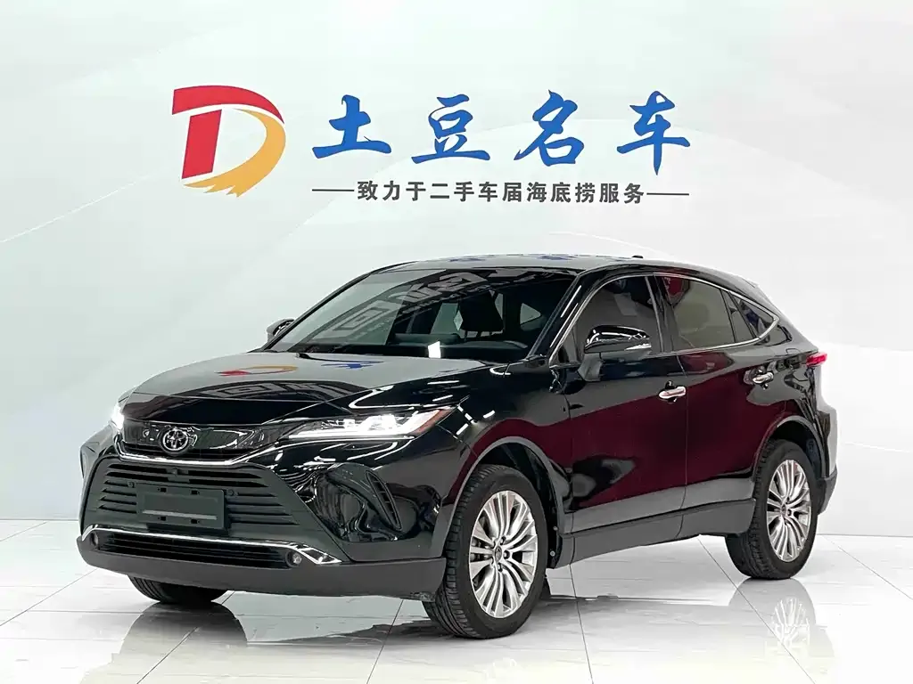 Toyota Harrier — фото 1