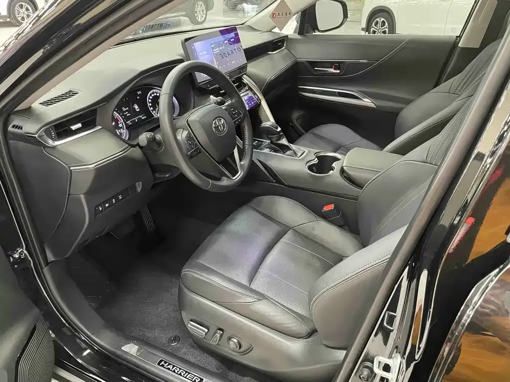 Toyota Harrier — фото 9