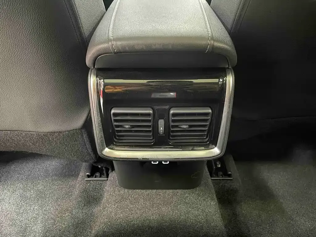 Toyota Harrier — фото 8