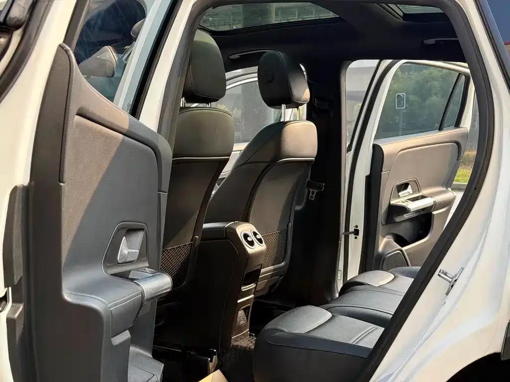 Mercedes-Benz GLA — фото 10