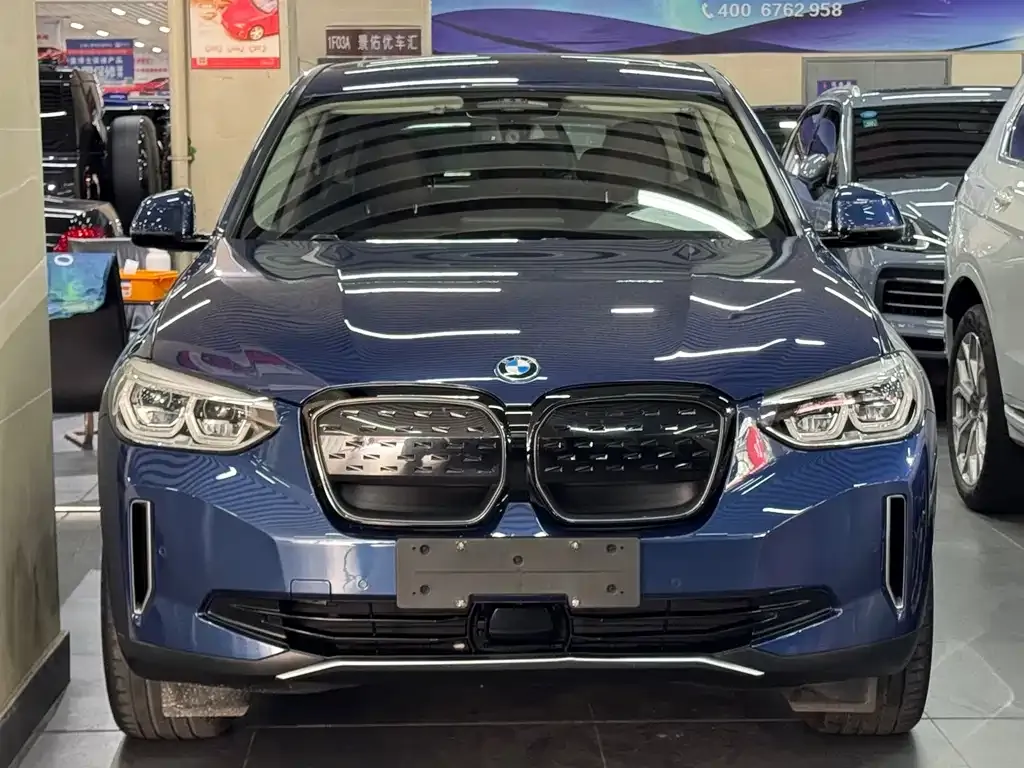 BMW iX3 — фото 2