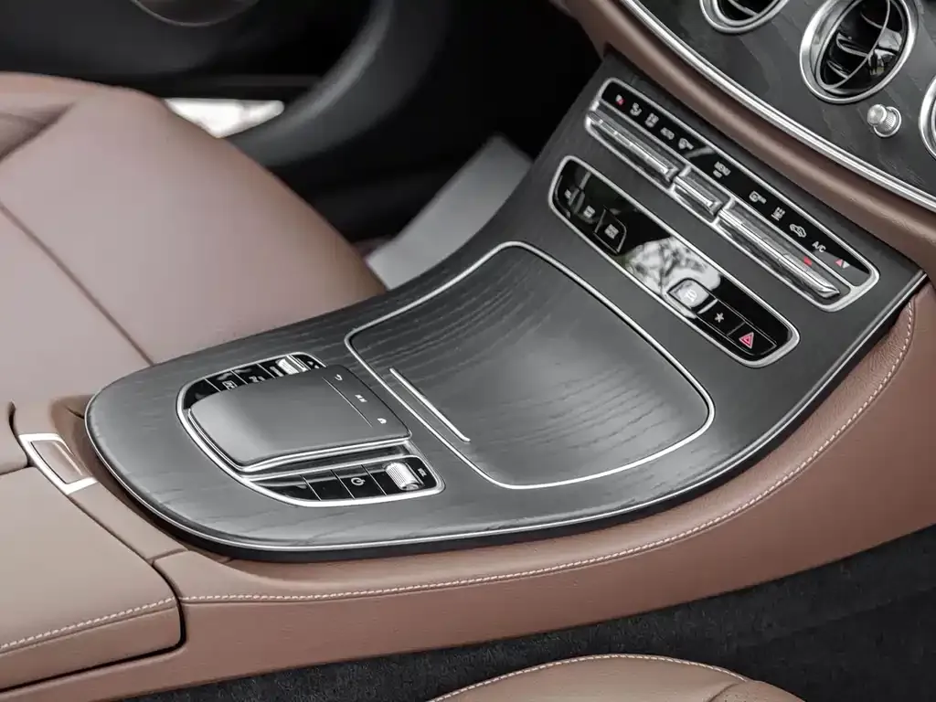 Mercedes-Benz E-Class New Energy — фото 7