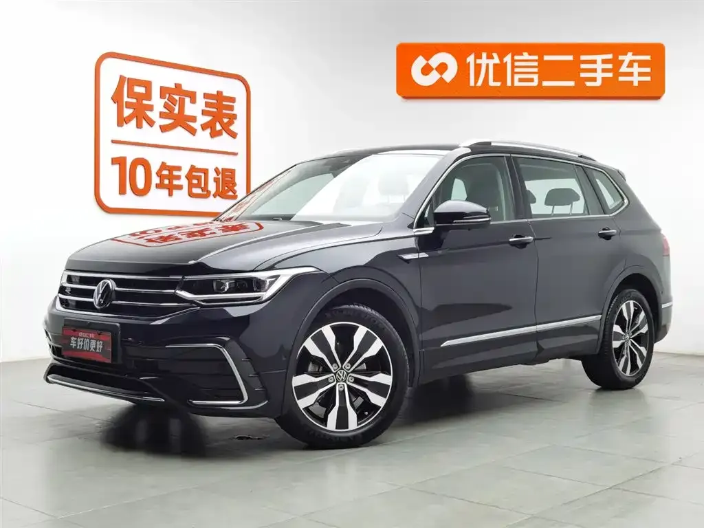 Volkswagen Tiguan L — фото 1