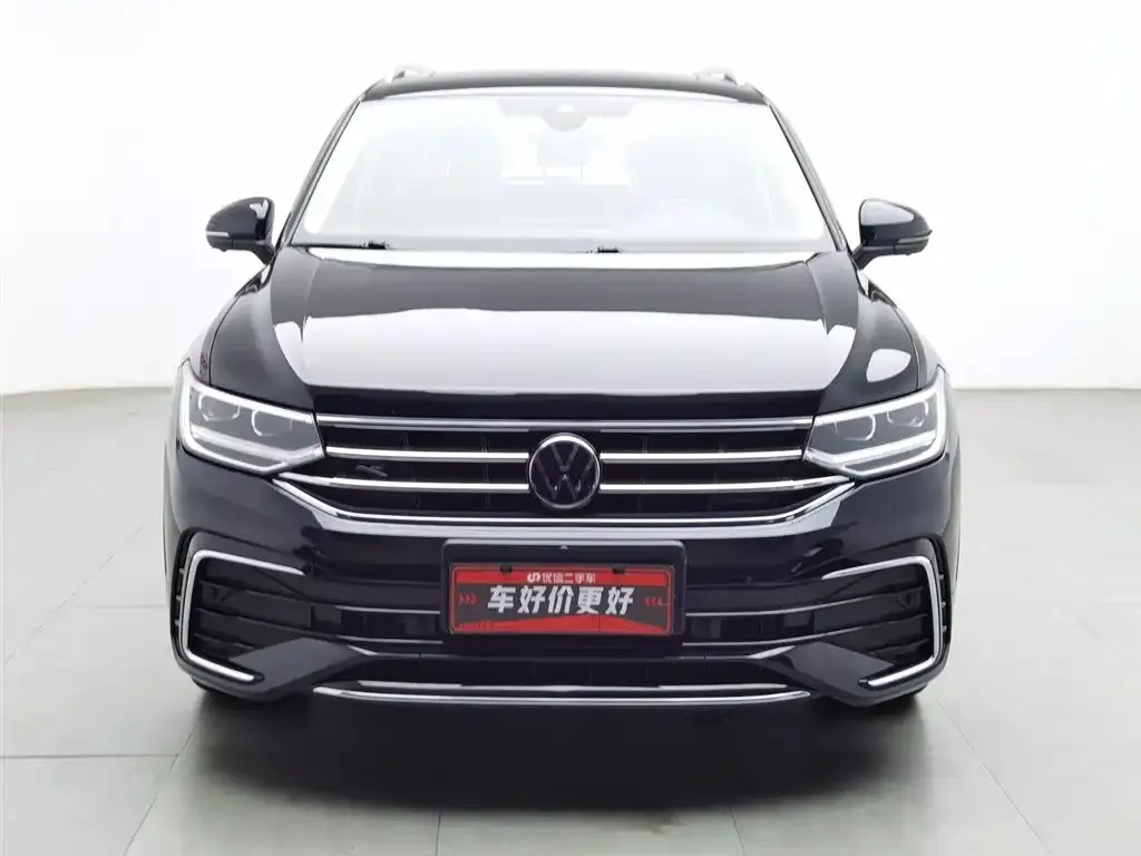 Volkswagen Tiguan L — фото 3