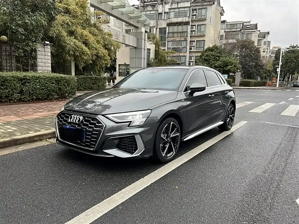 Audi A3 — фото 1