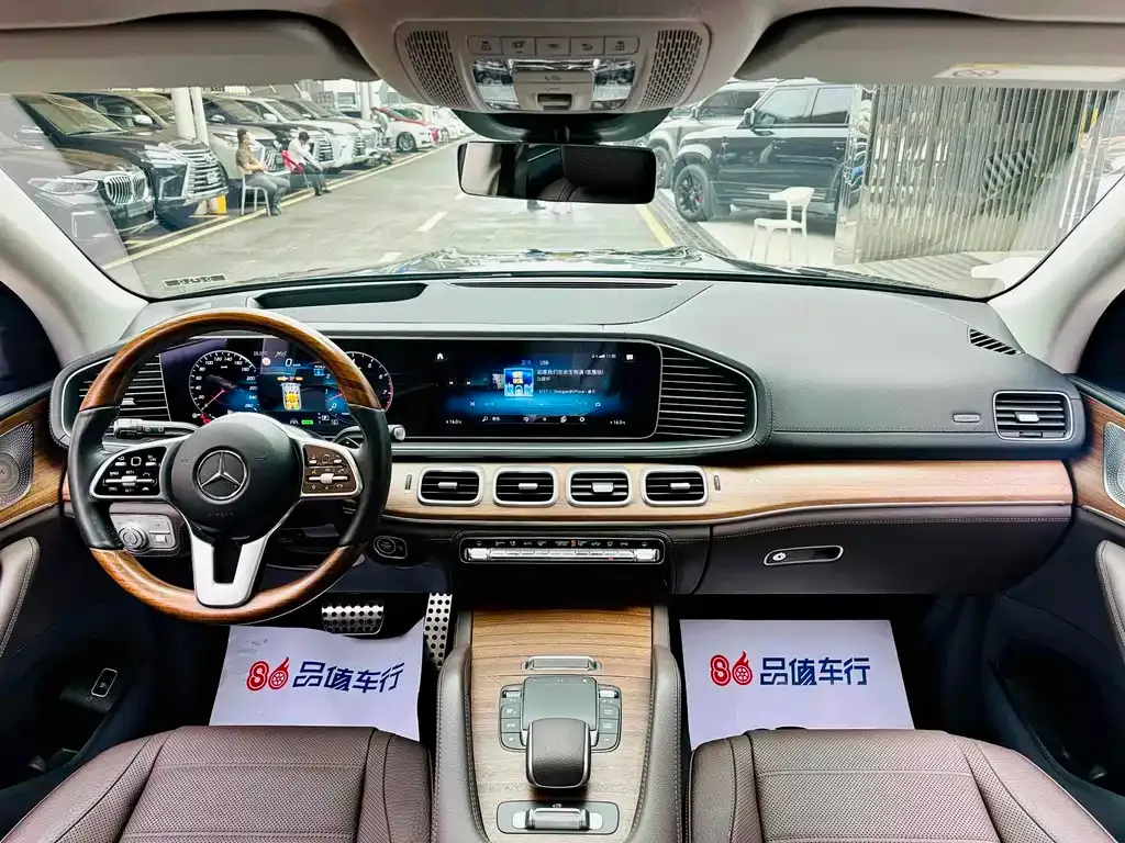 Mercedes-Benz GLS — фото 9