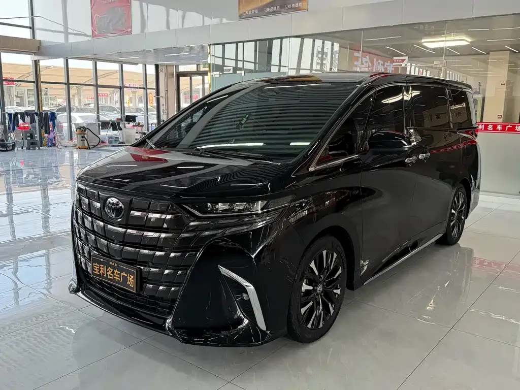 Toyota Alphard — фото 7