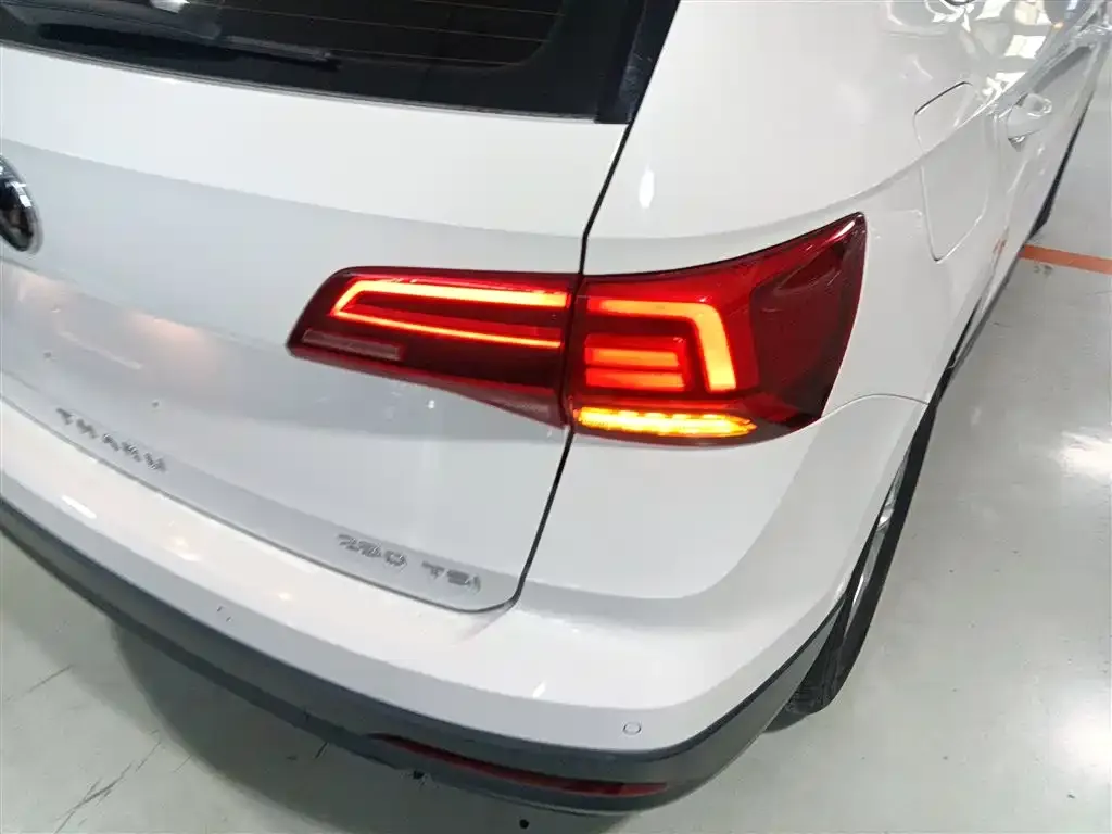 Volkswagen Tharu — фото 6