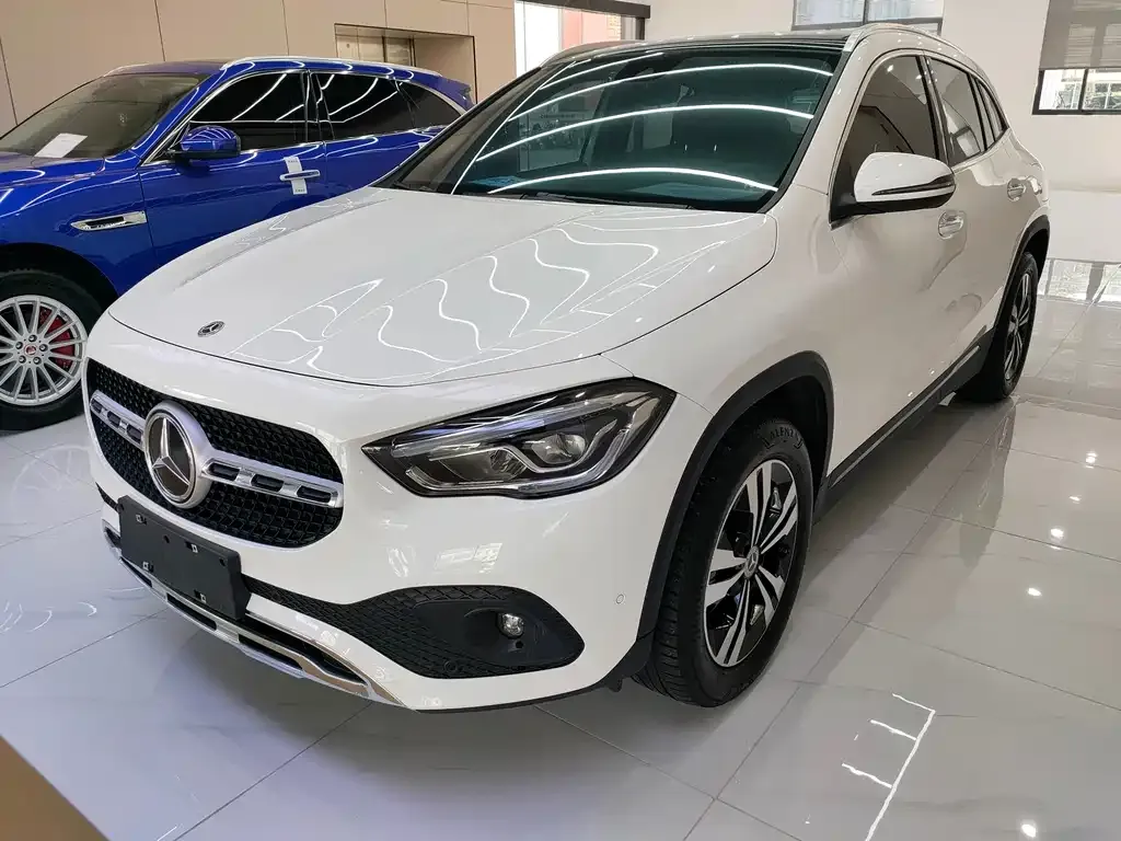 Mercedes-Benz GLA — фото 1