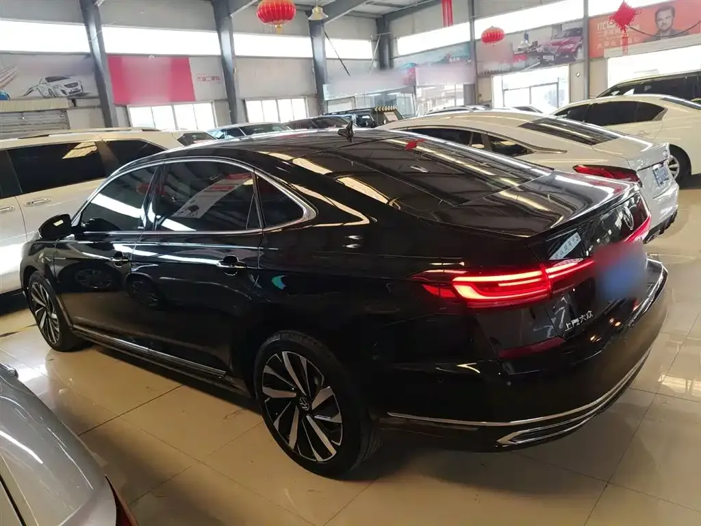 Volkswagen Passat — фото 10