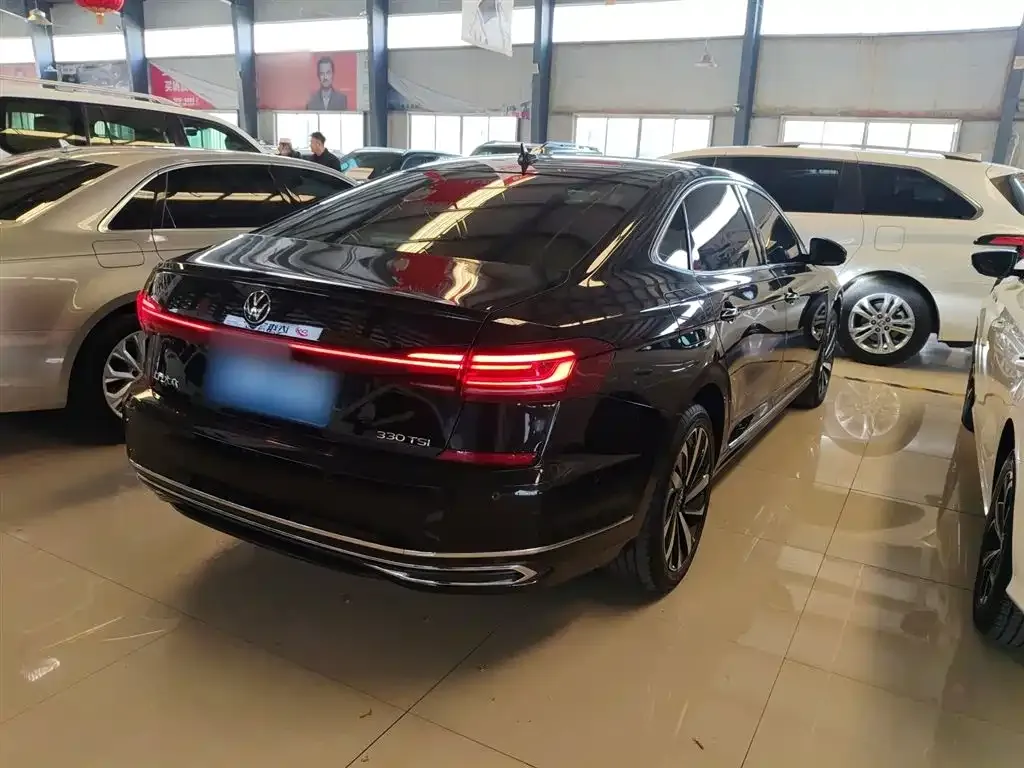 Volkswagen Passat — фото 9