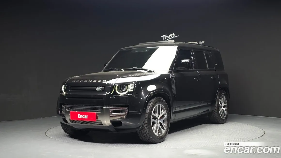 Land Rover Defender — фото 1