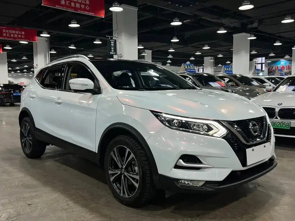 Nissan Qashqai — фото 2