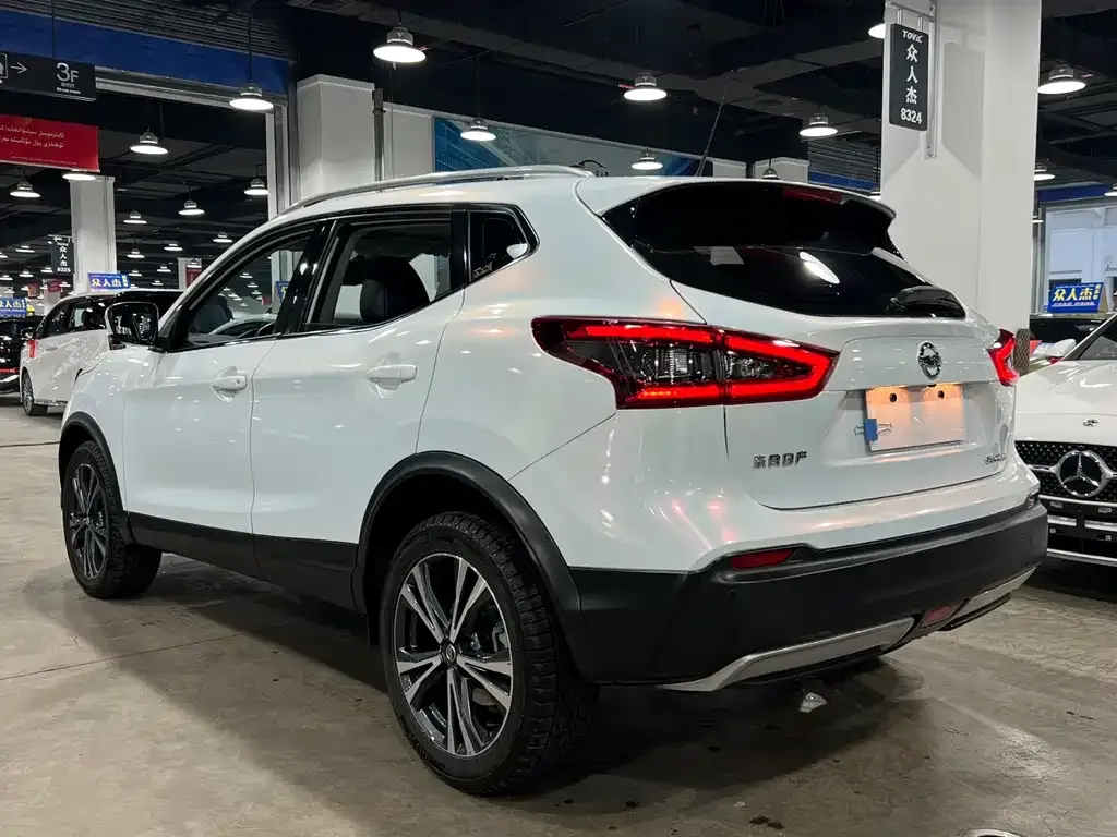 Nissan Qashqai — фото 5