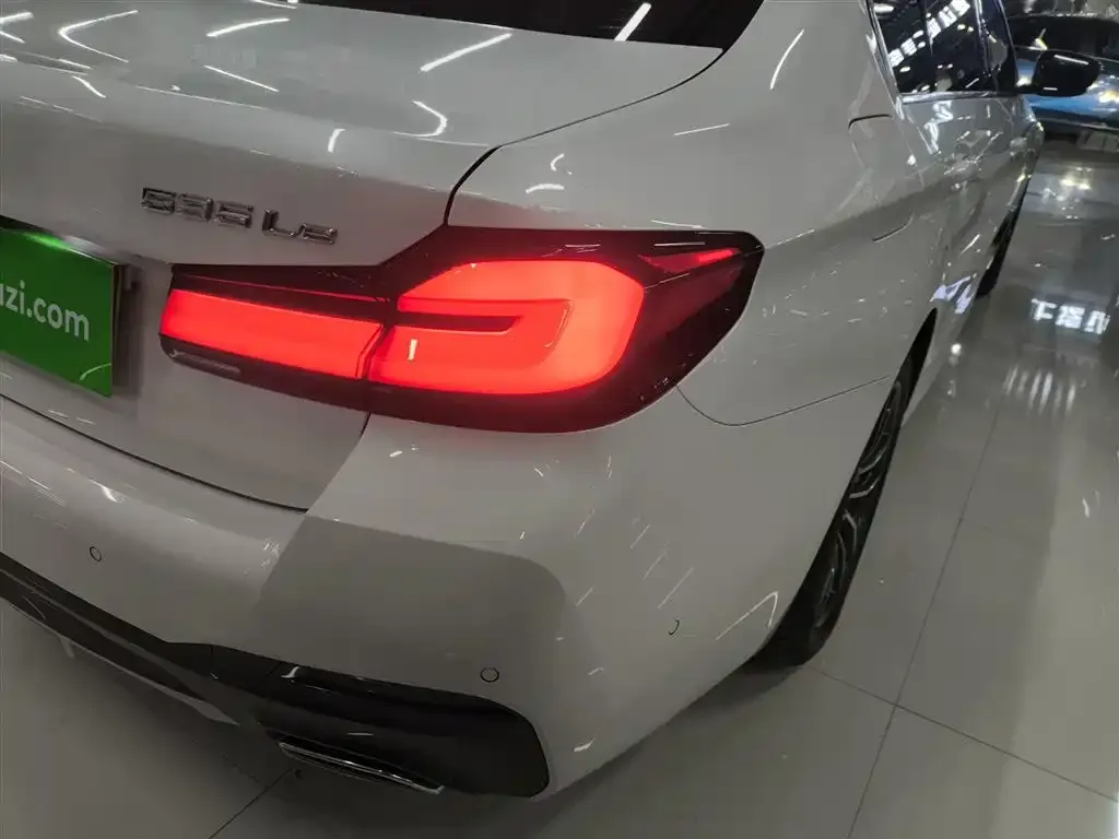 BMW 5 Series New Energy — фото 9