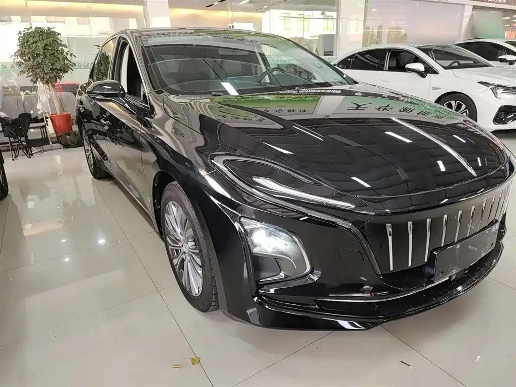 Hongqi E-QM5 — фото 4
