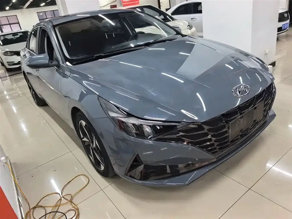 Hyundai Elantra — фото 10