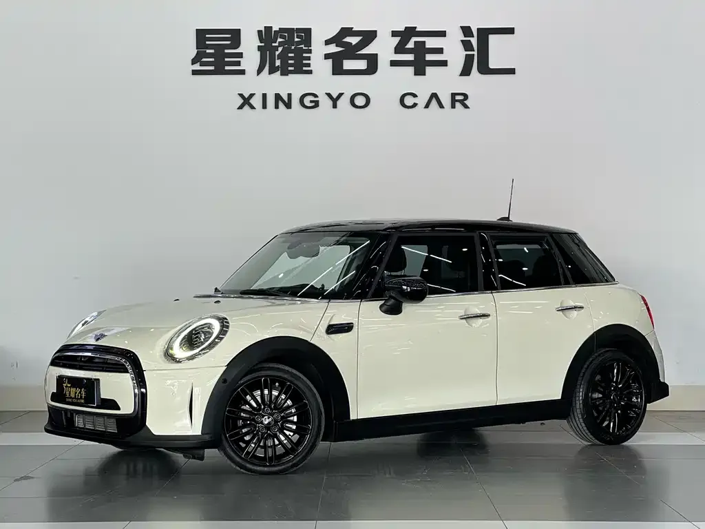 MINI Cooper (3-door) — фото 1