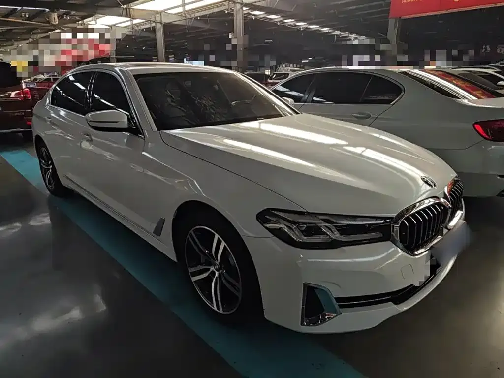 BMW 5 Series — фото 4