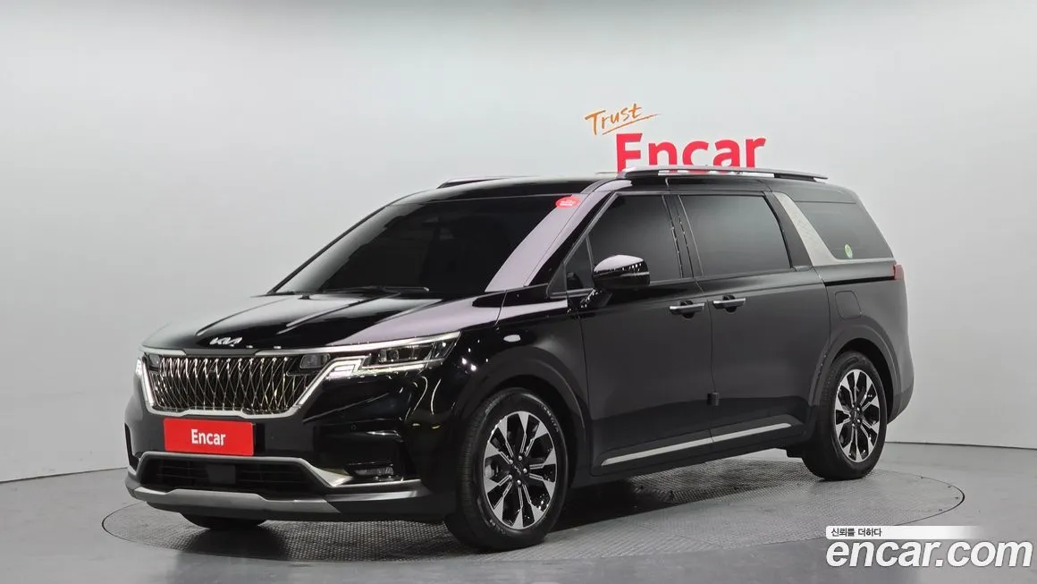 Kia Carnival — фото 1