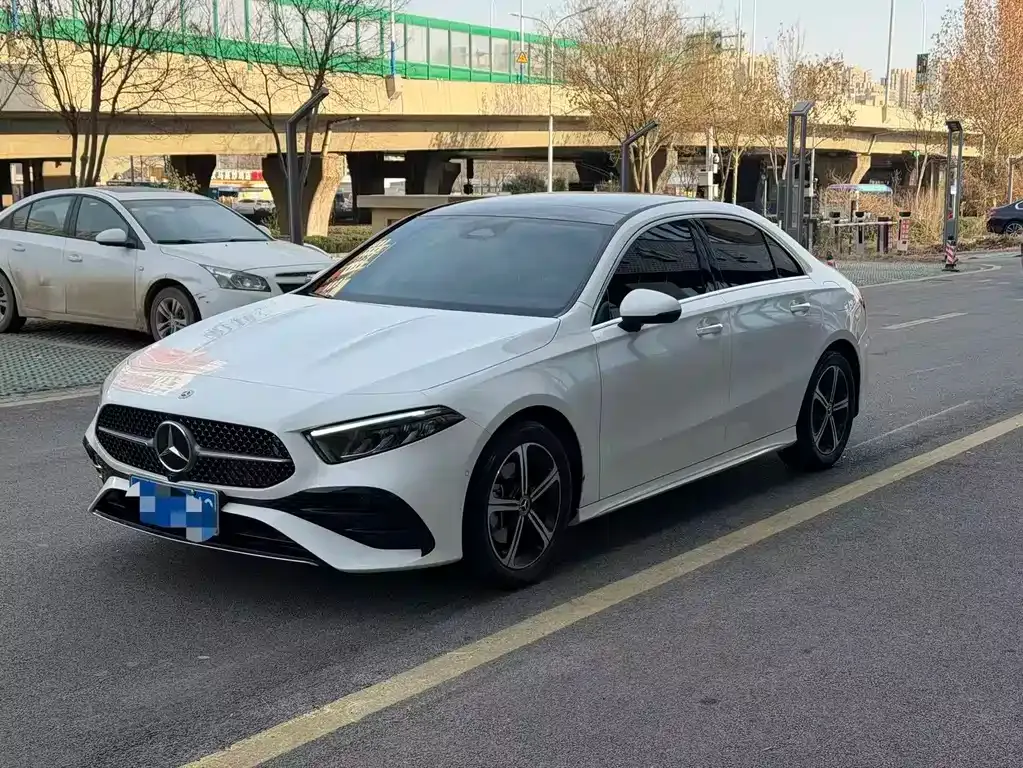 Mercedes-Benz A-Class — фото 1
