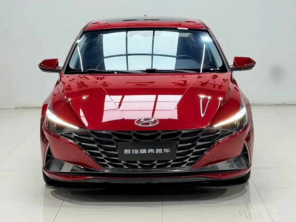 Hyundai Elantra — фото 2