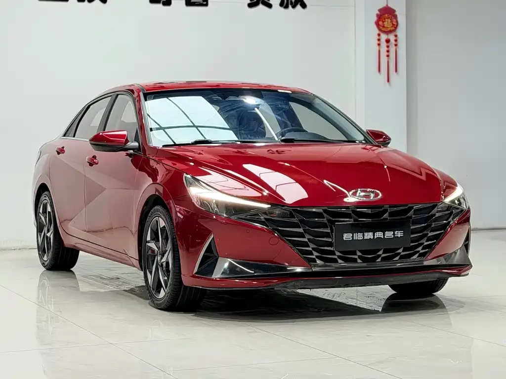 Hyundai Elantra — фото 3