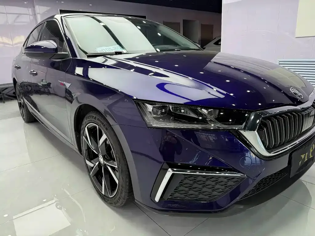 Skoda Octavia — фото 5
