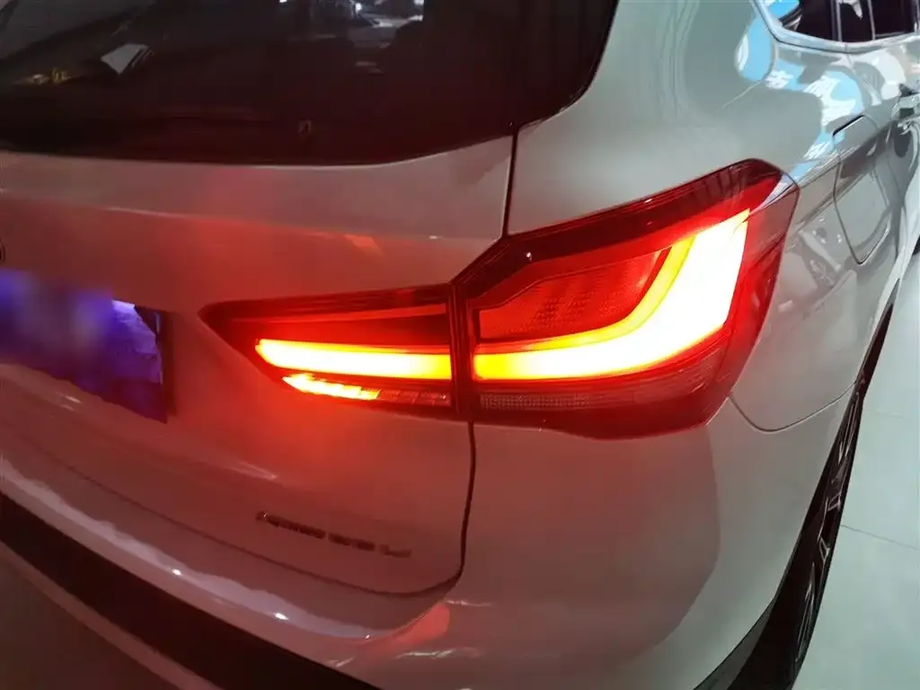 BMW X1 — фото 2