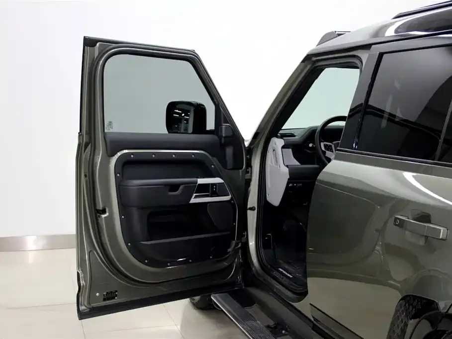 Land Rover Defender — фото 5