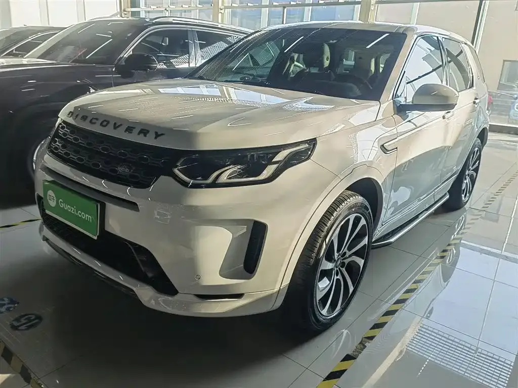 Land Rover Discovery Sport — фото 1