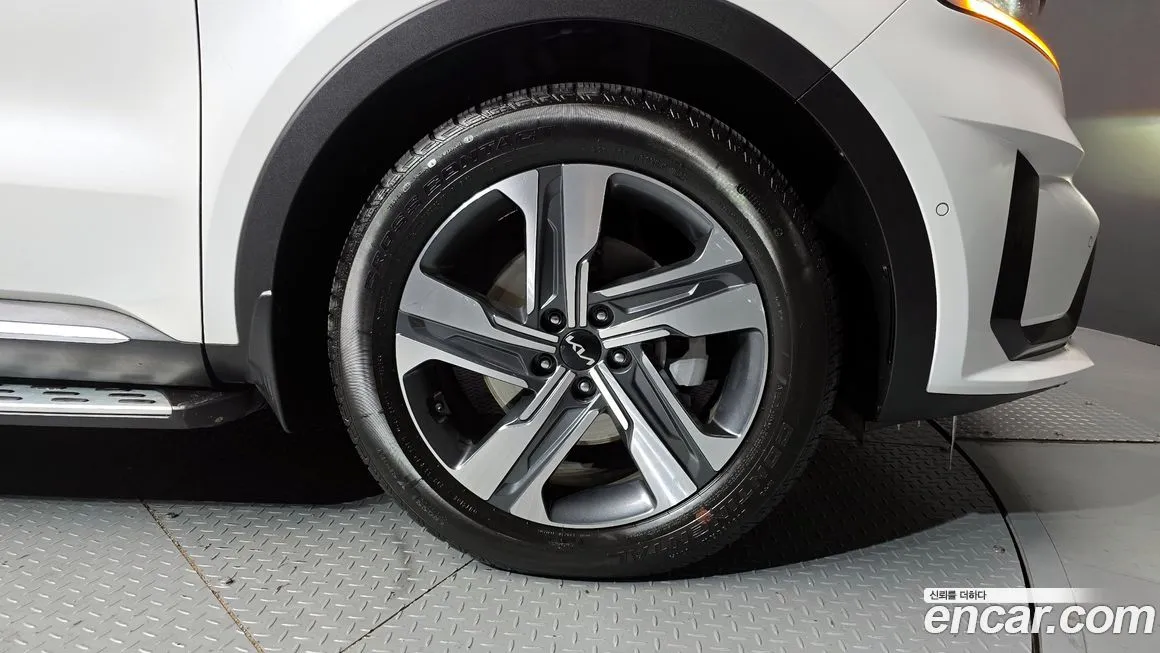 Kia Sorento — фото 6