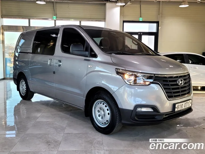 Hyundai Starex — фото 4