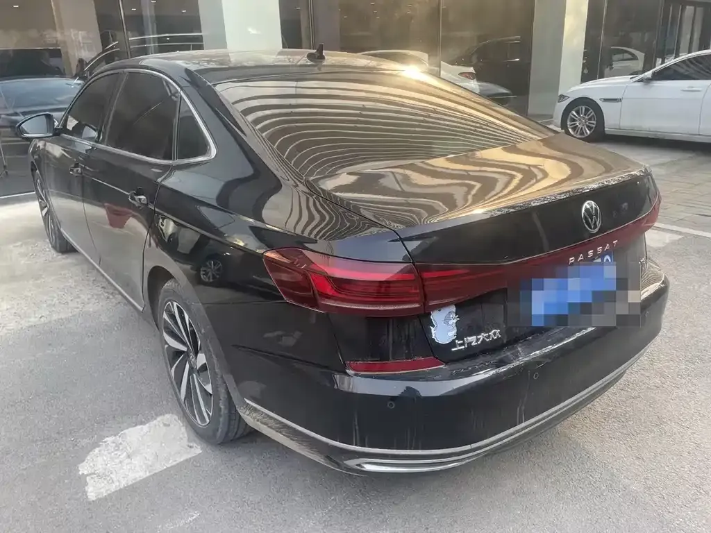 Volkswagen Passat — фото 3