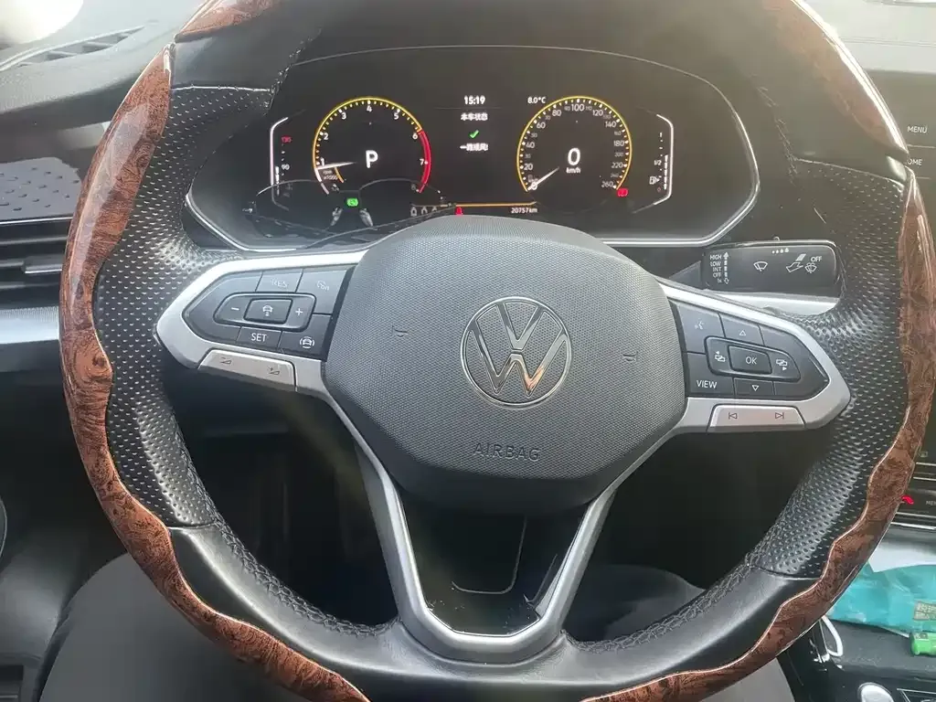 Volkswagen Passat — фото 4