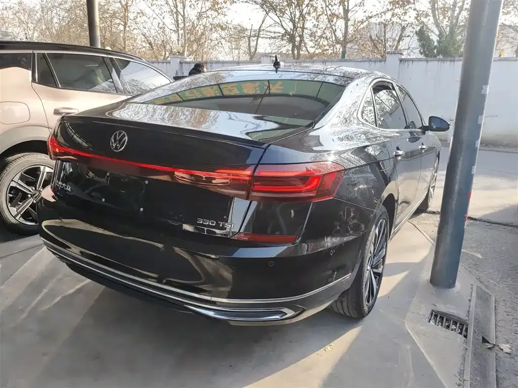 Volkswagen Passat — фото 7