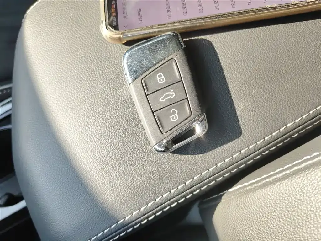 Volkswagen Passat — фото 9