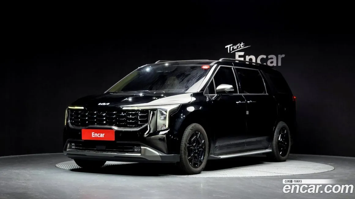 Kia Carnival — фото 1