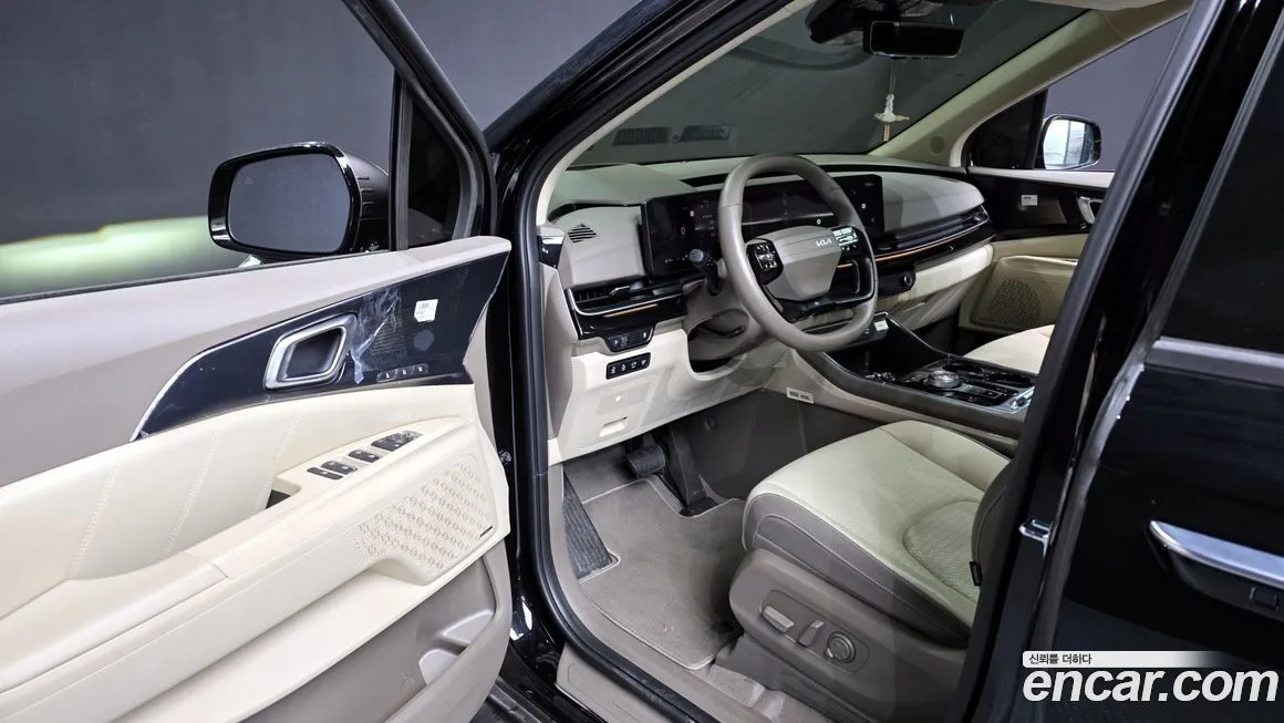 Kia Carnival — фото 10