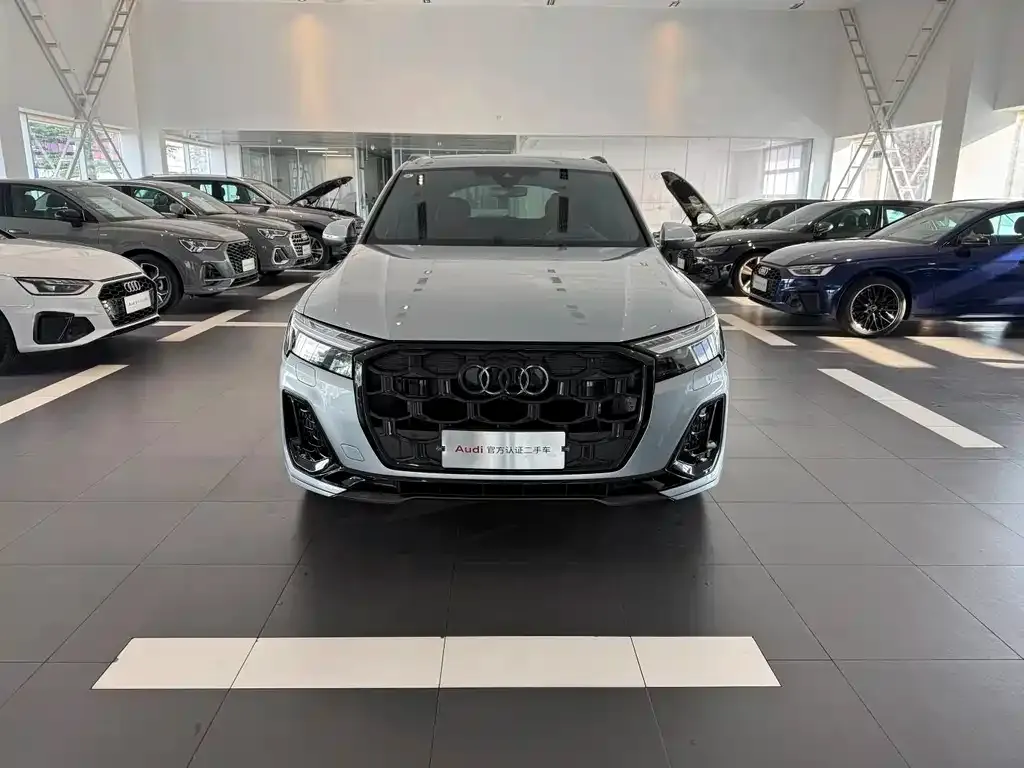 Audi SQ7 — фото 2