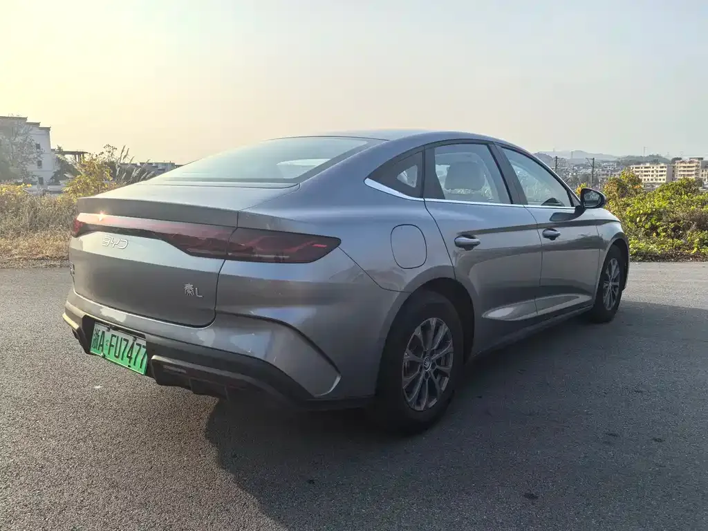 BYD Qin L — фото 10