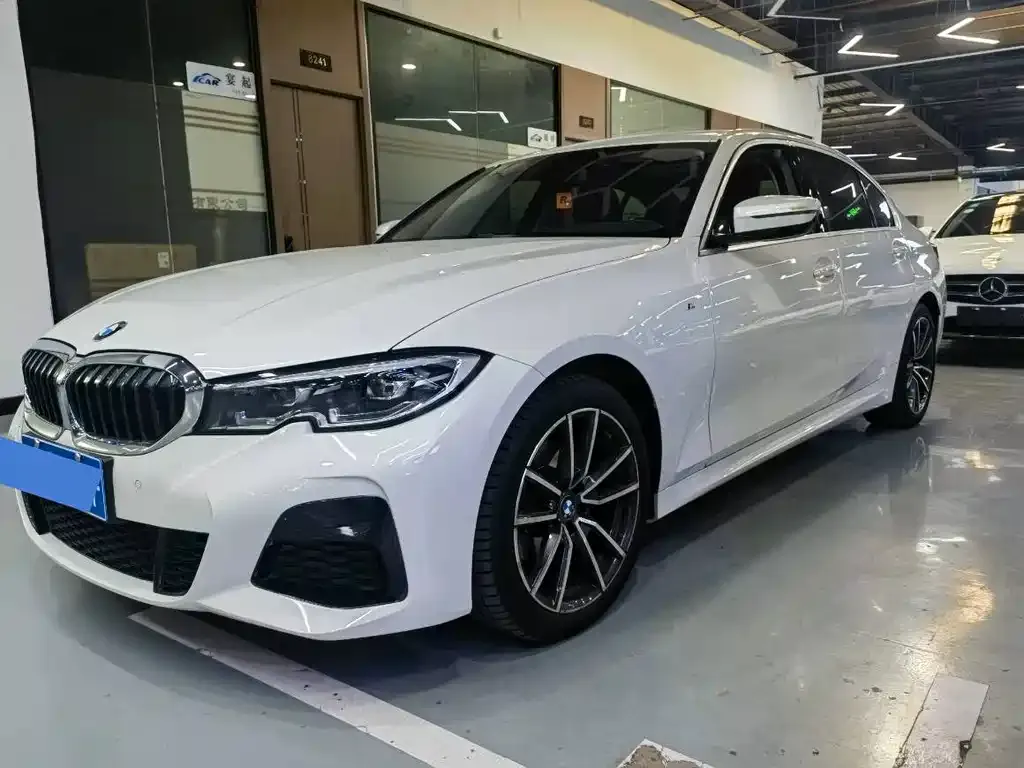 BMW 3 Series — фото 1