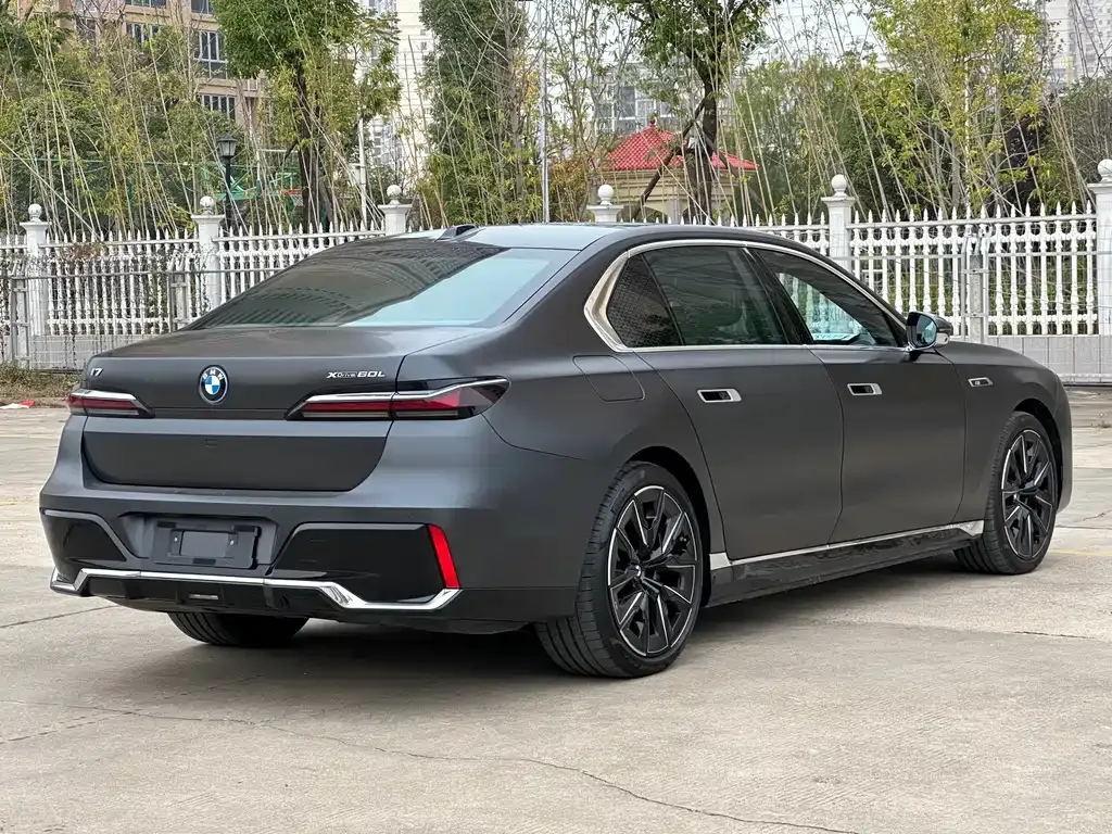 BMW i7 — фото 5