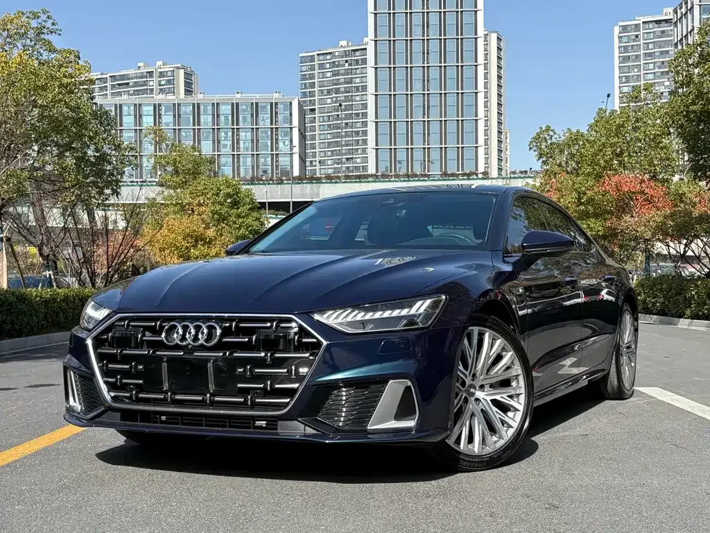 Audi A7L — фото 10