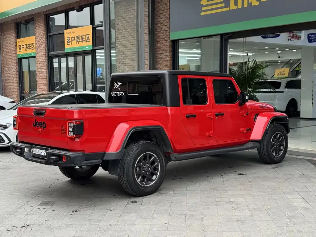 Jeep Gladiator — фото 6
