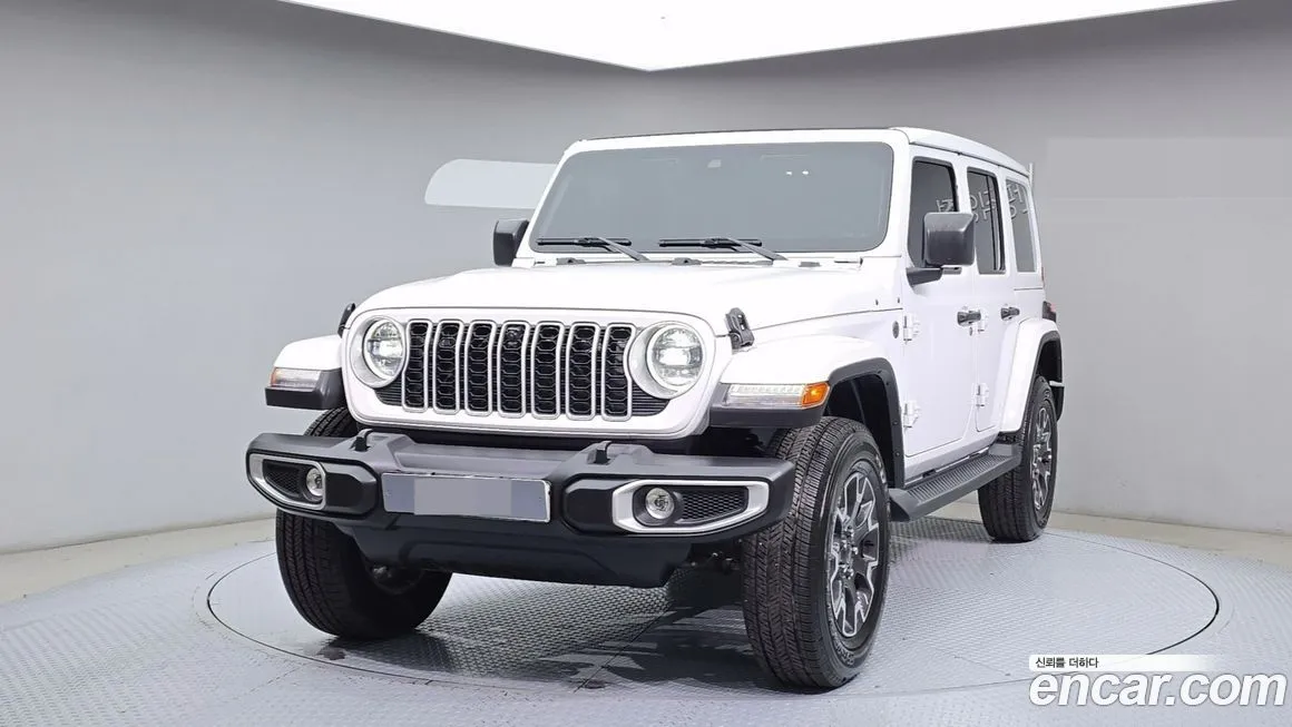 Jeep Wrangler — фото 1